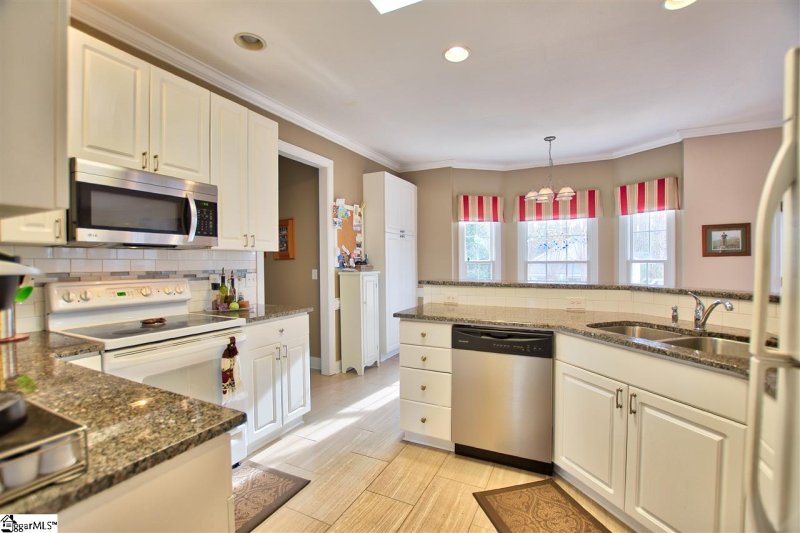 Property image 3 at 102 Bradford Crossing Drive, Roebuck, SC 29376