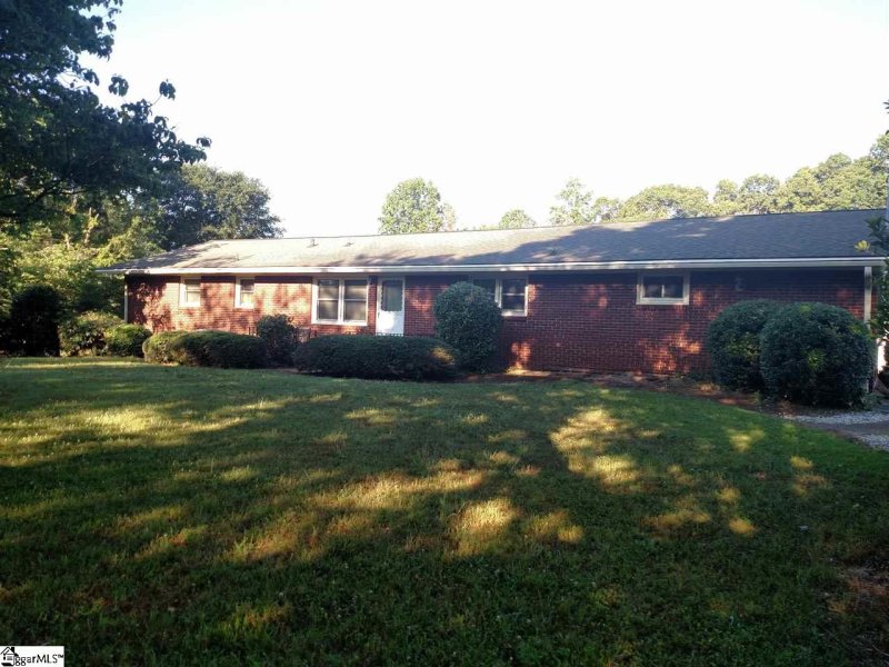 Property image 2 at 203 Joan Drive, Easley, SC 29642-1027