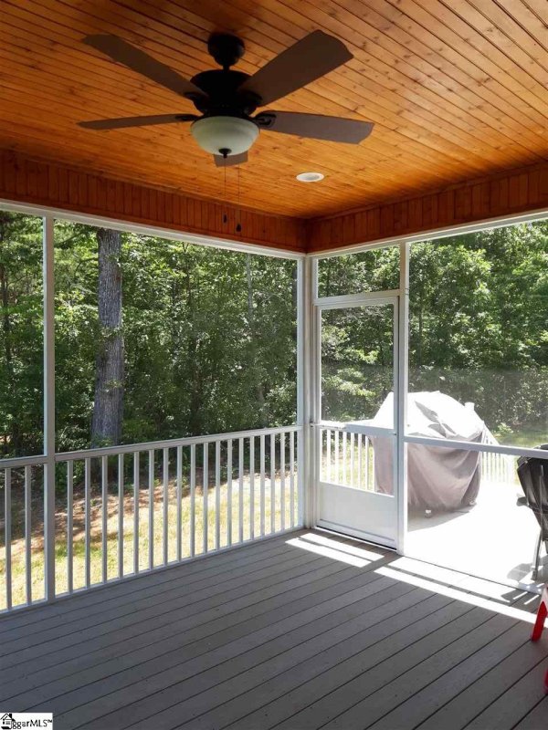 Property image 2 at 321 Edens Ridge Drive, Six Mile, SC 29682