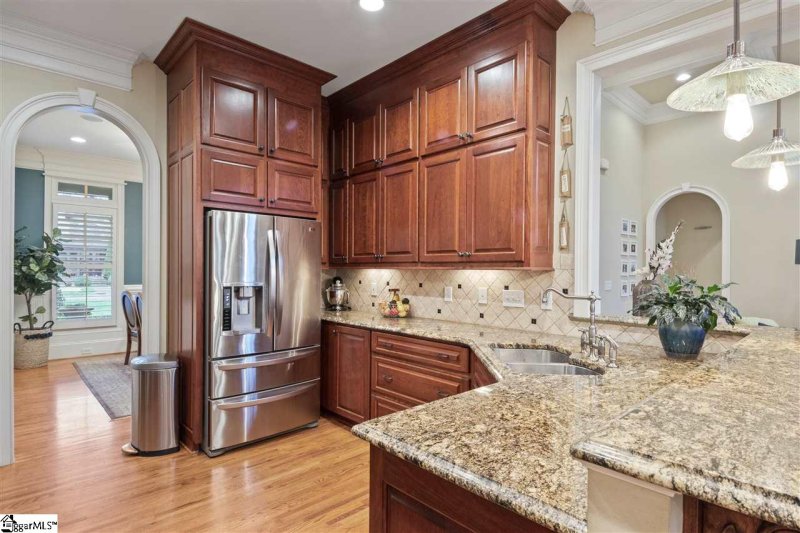 Property image 3 at 5 London Court, Greer, SC 29650
