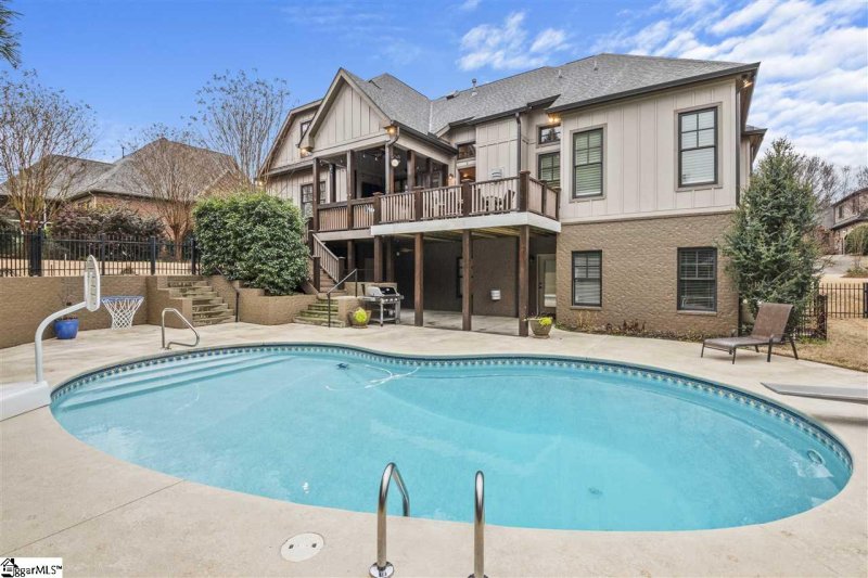 Property image 4 at 5 London Court, Greer, SC 29650