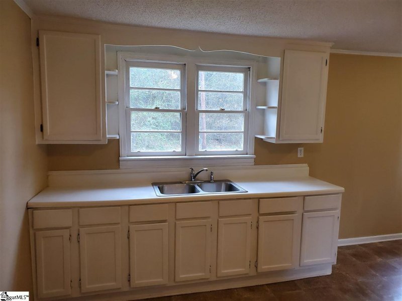 Property image 5 at 435 S Fairfield Road, Greenville, SC 29605-5025