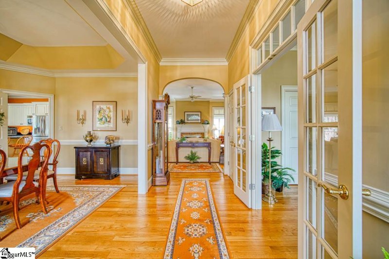 Property image 2 at 114 Crown Oak Court, Spartanburg, SC 29301