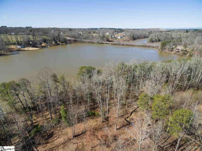 Property image 3 at 210 Rushing Waters Drive, Inman, SC 29349