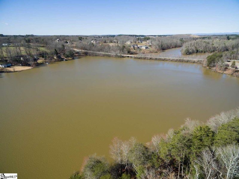 Property image 4 at 210 Rushing Waters Drive, Inman, SC 29349