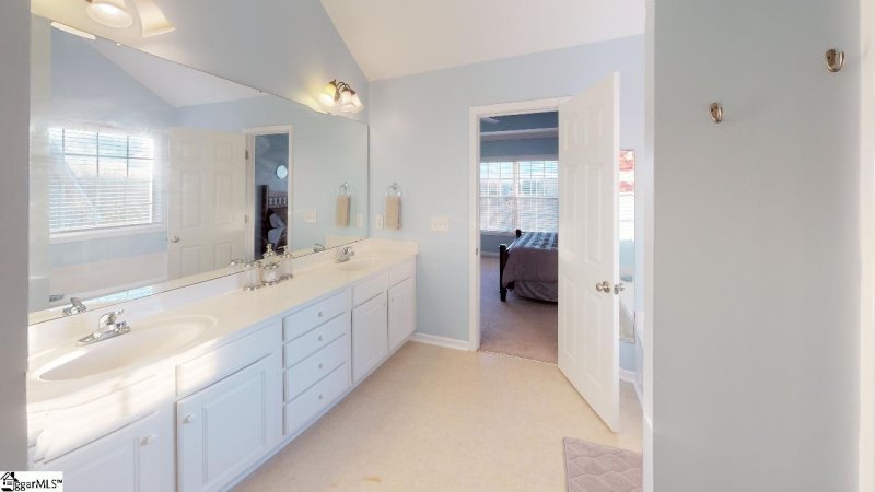 Property image 4 at 41 Hurshfield Court, Taylors, SC 29687