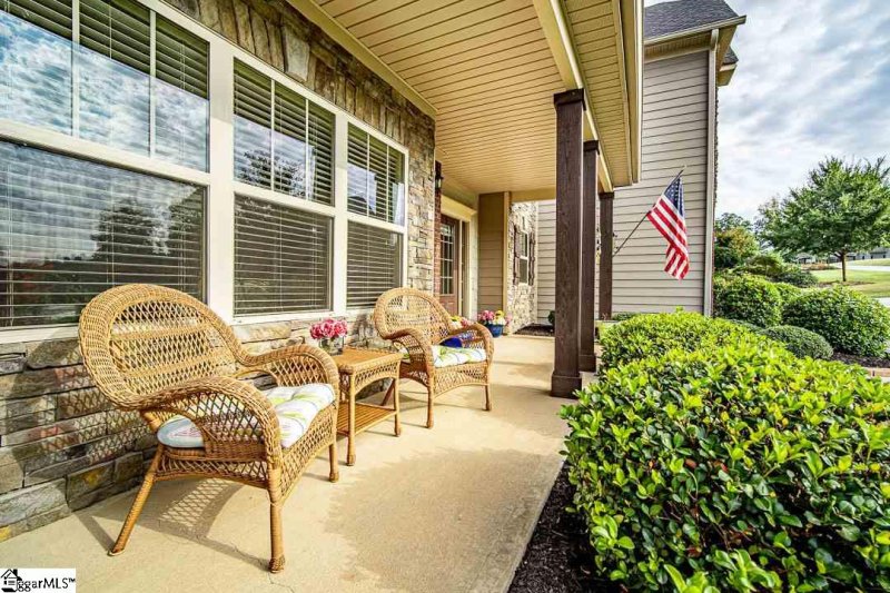 Property image 3 at 208 Lacebark Court, Simpsonville, SC 29680