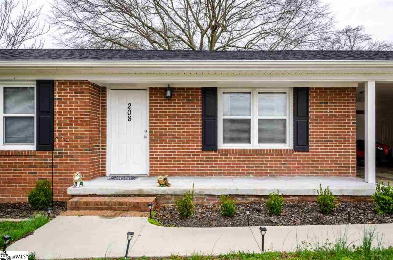 Property image 3 at 208 Hipps Avenue Avenue, Simpsonville, SC 29681