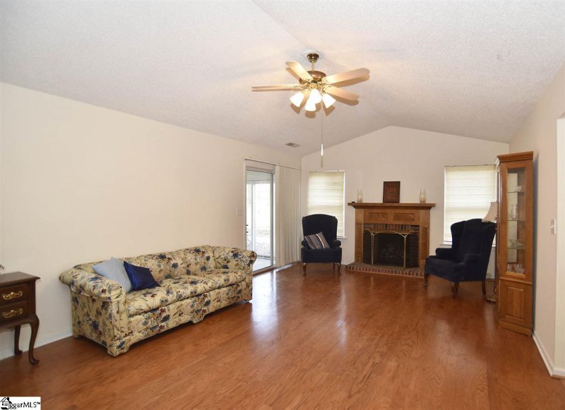 Property image 3 at 14 N Banyan Court, Taylors, SC 29687