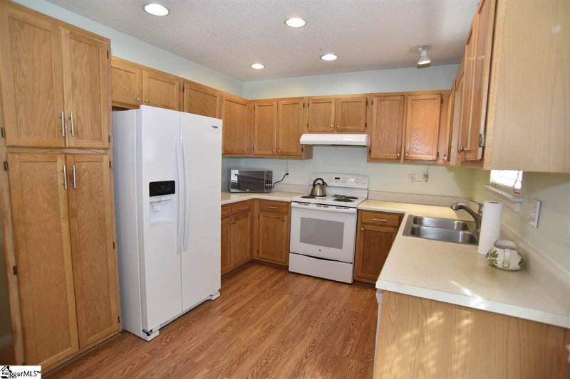 Property image 5 at 14 N Banyan Court, Taylors, SC 29687