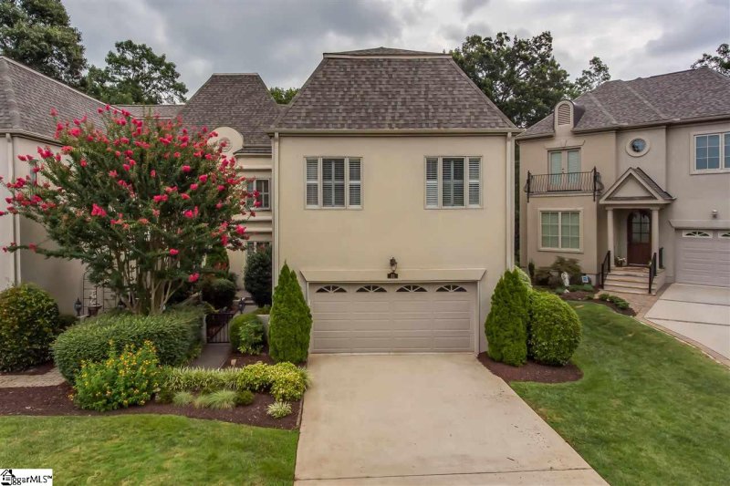 52 Castellan Drive