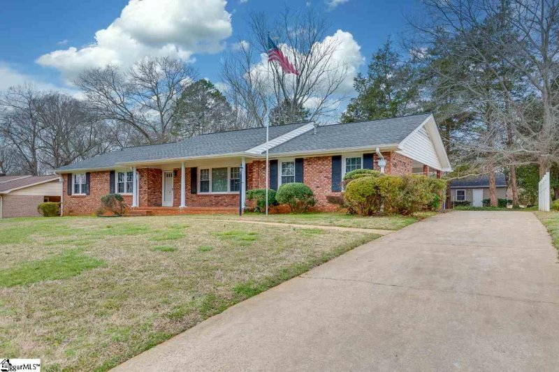 Property image 4 at 9 Roe Court, Greenville, SC 29617