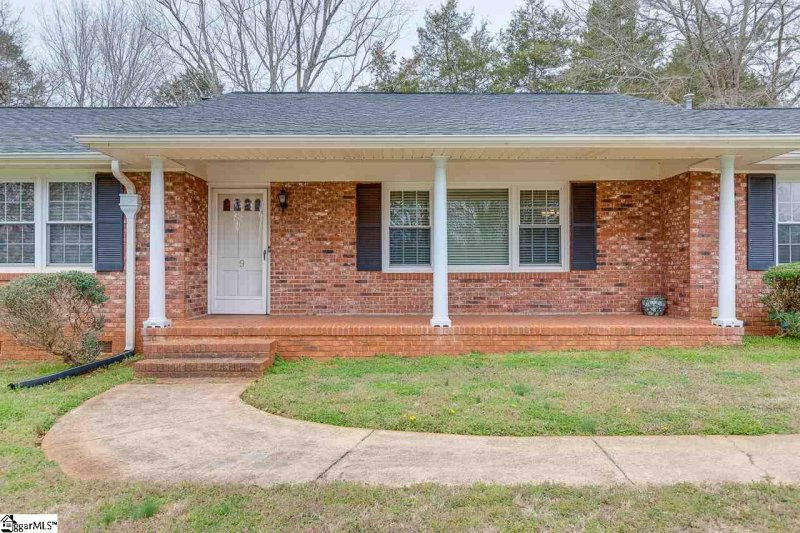 Property image 5 at 9 Roe Court, Greenville, SC 29617