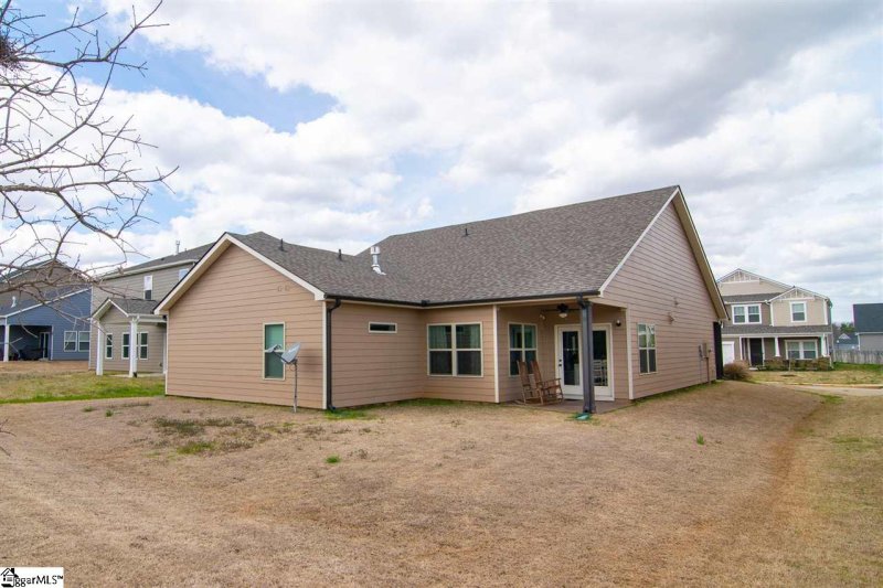 Property image 2 at 221 Delbourne Lane, Greer, SC 29651