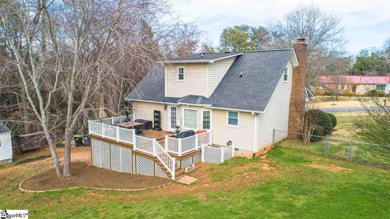 Property image 2 at 309 Country Glen Lane, Pelzer, SC 29669