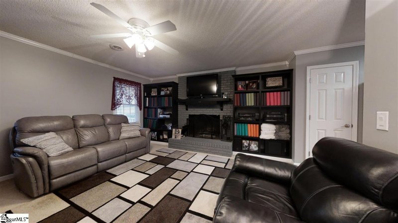 Property image 3 at 309 Country Glen Lane, Pelzer, SC 29669