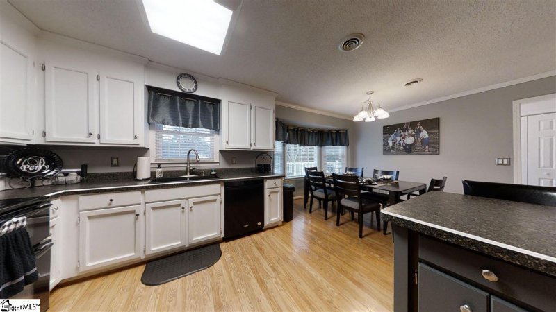 Property image 4 at 309 Country Glen Lane, Pelzer, SC 29669