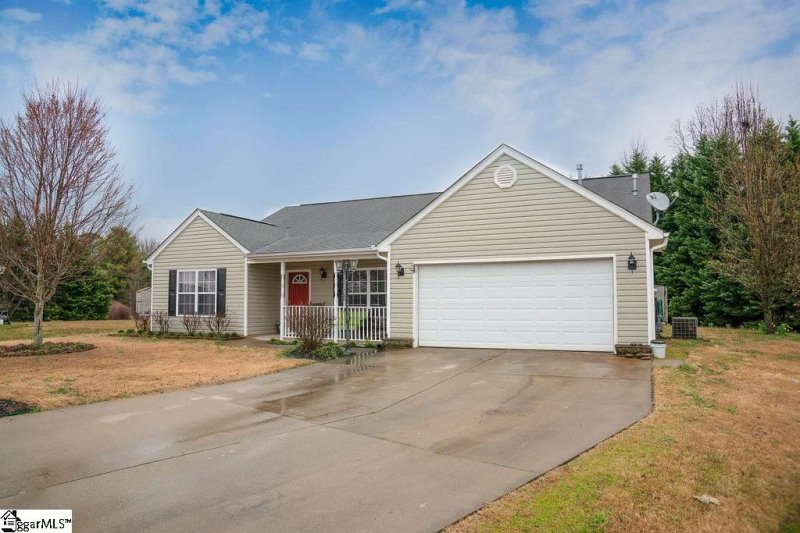 Property image 2 at 208 Hill View Court, Easley, SC 29642