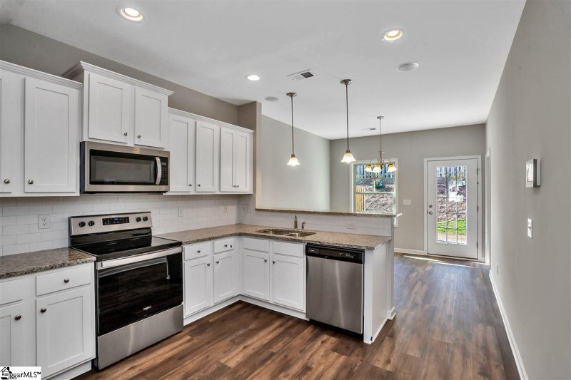 Property image 3 at 303 Fern Hollow Way, Mauldin, SC 29662