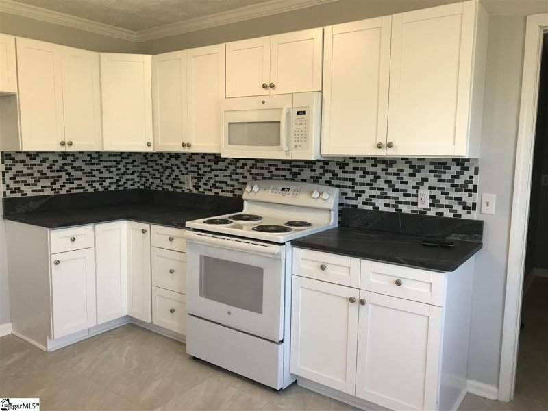 Property image 4 at 504 American Legion Road, Greer, SC 29651