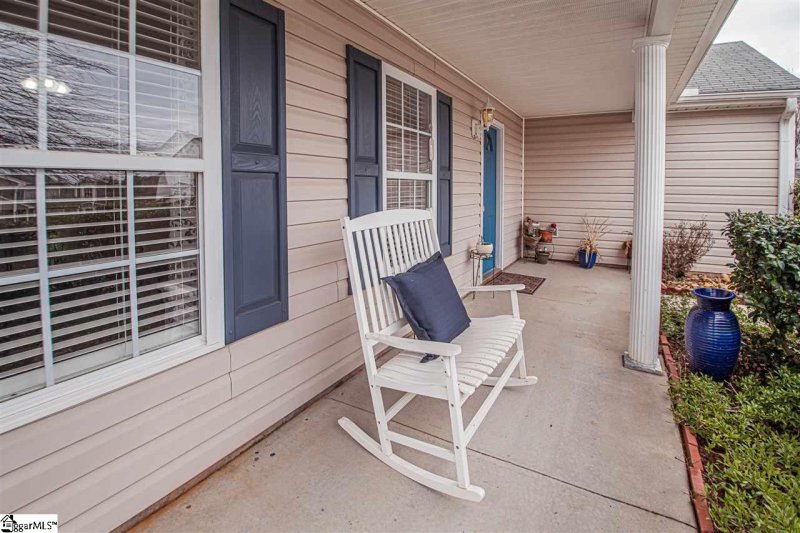 Property image 2 at 302 Crescentwood Court, Taylors, SC 29687