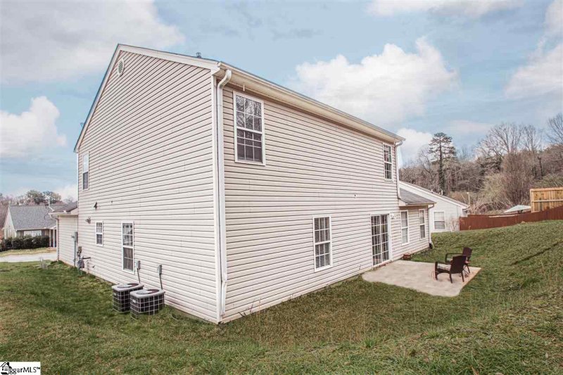 Property image 3 at 302 Crescentwood Court, Taylors, SC 29687