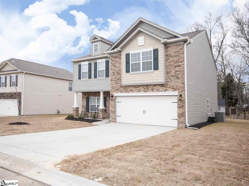 Property image 2 at 202 Addlestone Circle, Fountain Inn, SC 29644