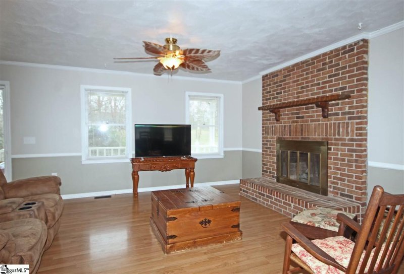 Property image 3 at 105 Dogwood Court, Piedmont, SC 29673