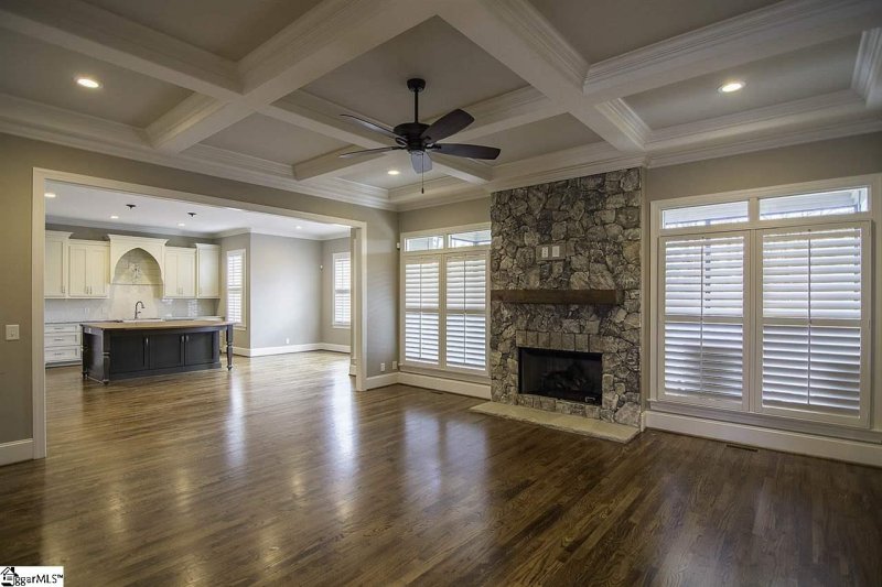 Property image 2 at 302 Tanoak Court, Simpsonville, SC 29681