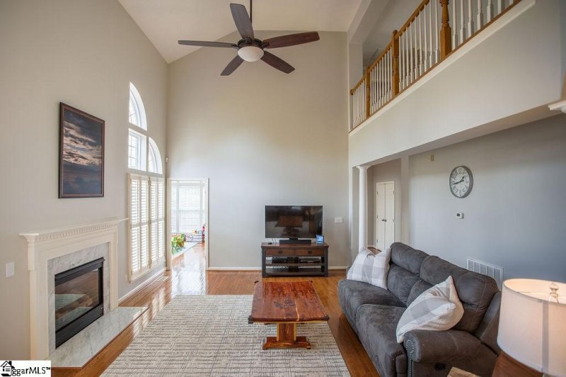 Property image 2 at 2 Noble Oaks Lane, Simpsonville, SC 29681