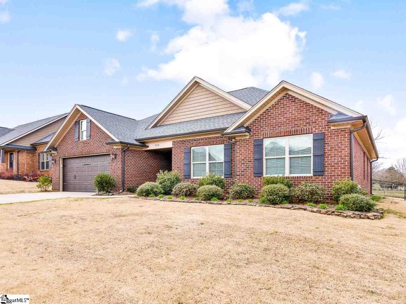 Property image 2 at 904 W Frank Bush Avenue, Inman, SC 29349