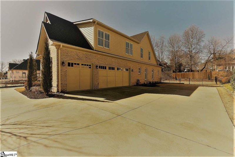 Property image 2 at 209 Joseph Fletcher Way, Simpsonville, SC 29681