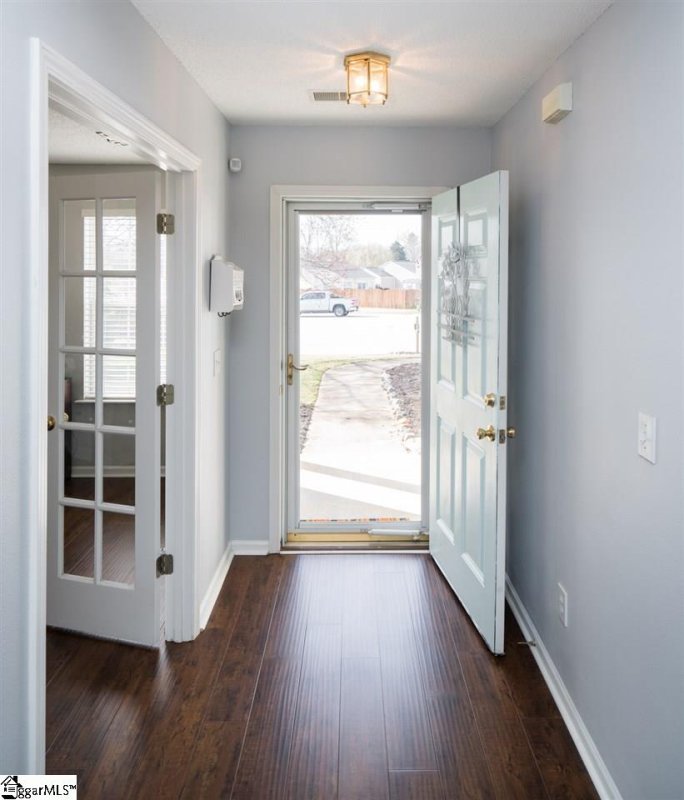 Property image 4 at 6 Rustling Creek Court, Simpsonville, SC 29681-6334