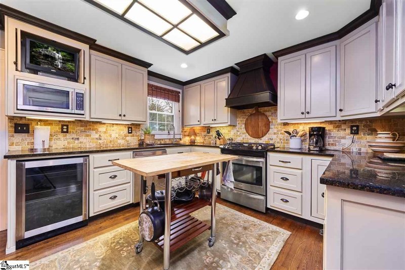 Property image 5 at 209 Longview Terrace, Greenville, SC 29605