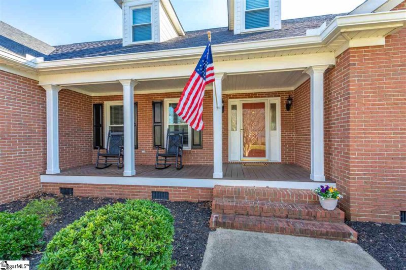 Property image 2 at 205 Chetsworth Lane, Greenville, SC 29607