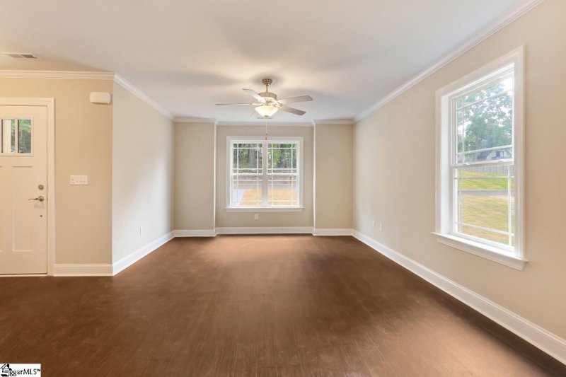 Property image 3 at 214 Country Glen Lane, Pelzer, SC 29669