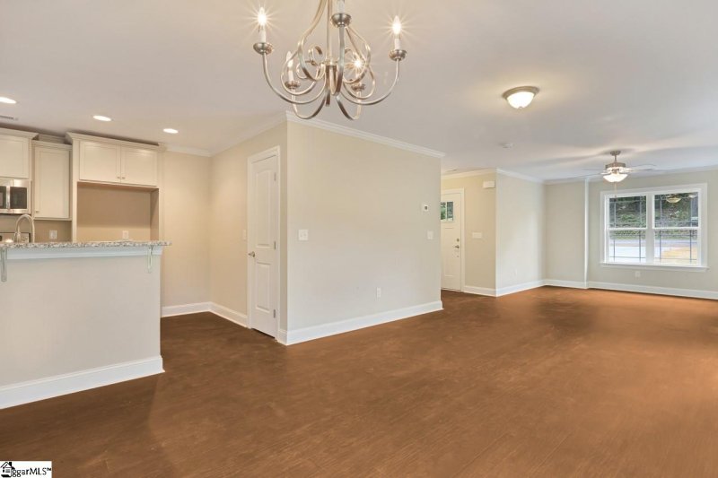 Property image 5 at 214 Country Glen Lane, Pelzer, SC 29669