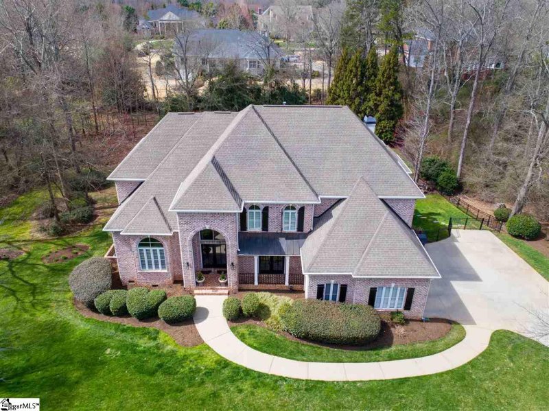 Property image 2 at 213 Kilgore Circle, Simpsonville, SC 29681