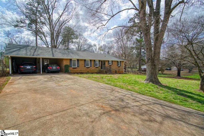 Property image 2 at 418 Wedgewood Drive, Boiling Springs, SC 29316