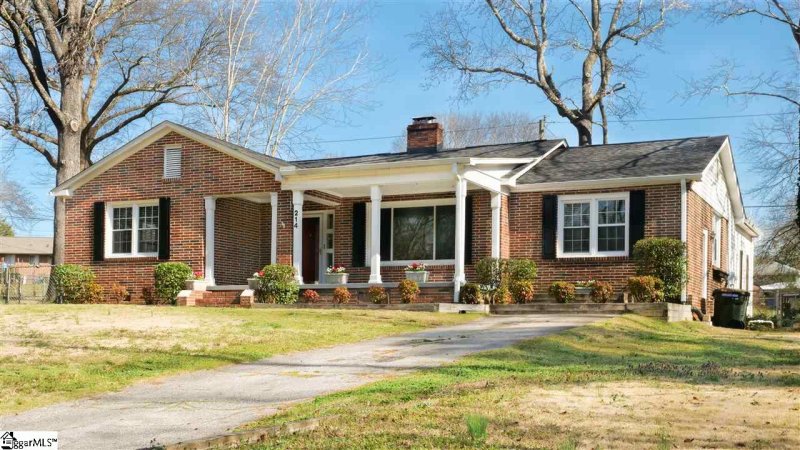 Property image 2 at 214 Helen Street, Simpsonville, SC 29681
