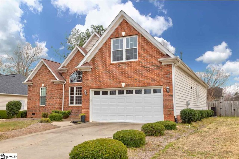 Property image 2 at 426 Laurel Hill Drive, Roebuck, SC 29376-2761
