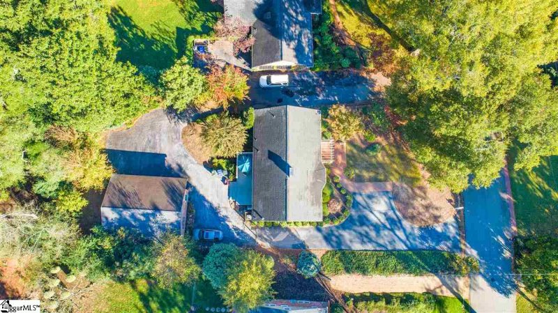 Property image 2 at 42 Partridge Lane, Greenville, SC 29601