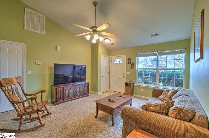 Property image 4 at 104 Lepore Lane, Greenville, SC 29611