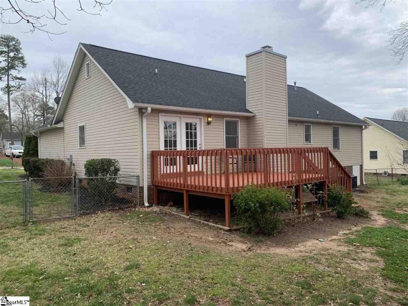 Property image 4 of 126 Hatteras Lane in Ambergate, Simpsonville, SC 29680