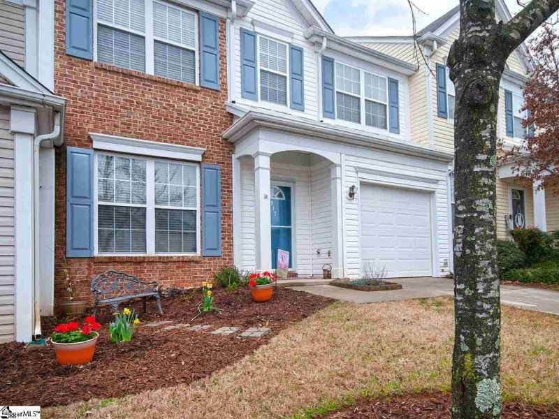 Property image 2 at 817 Weybourne Drive, Greer, SC 29650