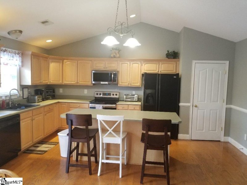 Property image 5 at 140 Grove Pointe, Greer, SC 29651