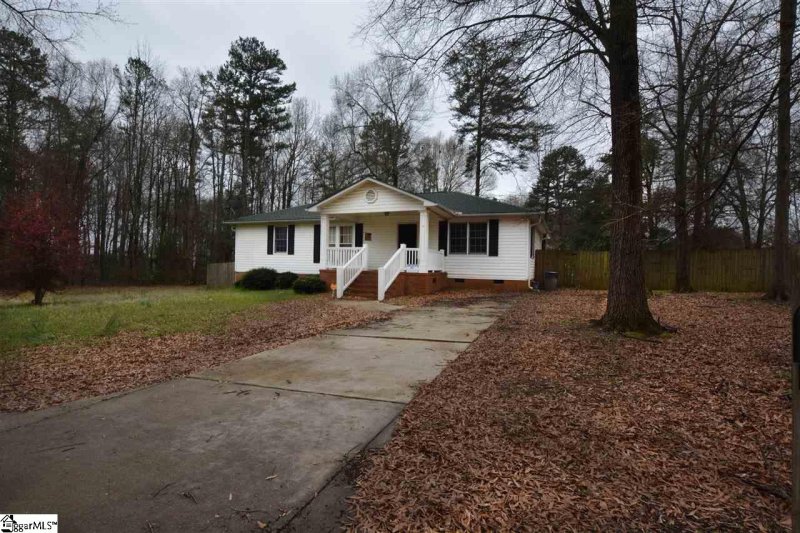 Property image 2 at 11 Crosby Lane, Greenville, SC 29605