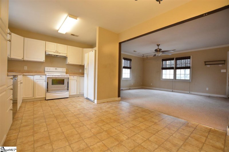 Property image 5 at 11 Crosby Lane, Greenville, SC 29605