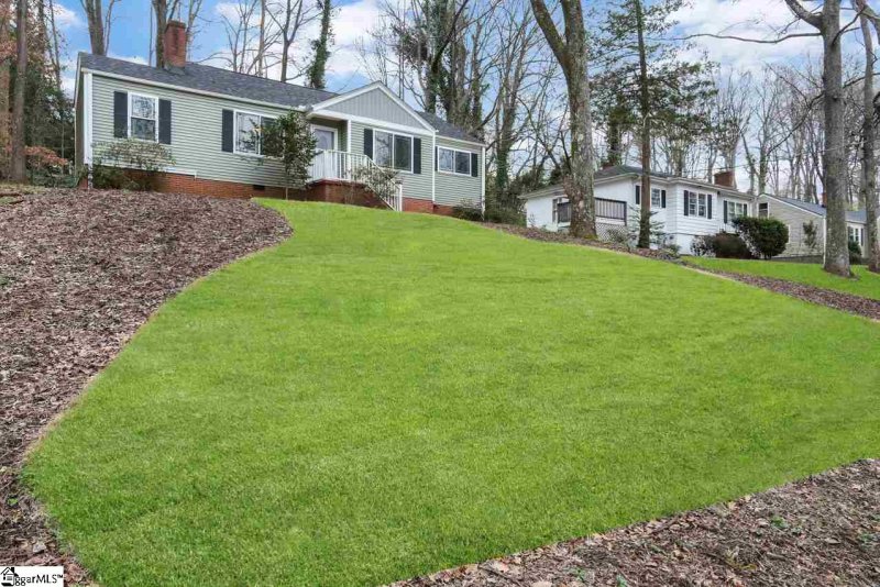 Property image 3 at 106 Brookside Circle, Greenville, SC 29609