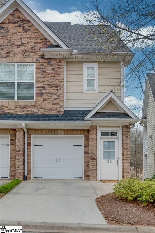 Property image 2 at 12 Edge Court, Greenville, SC 29609